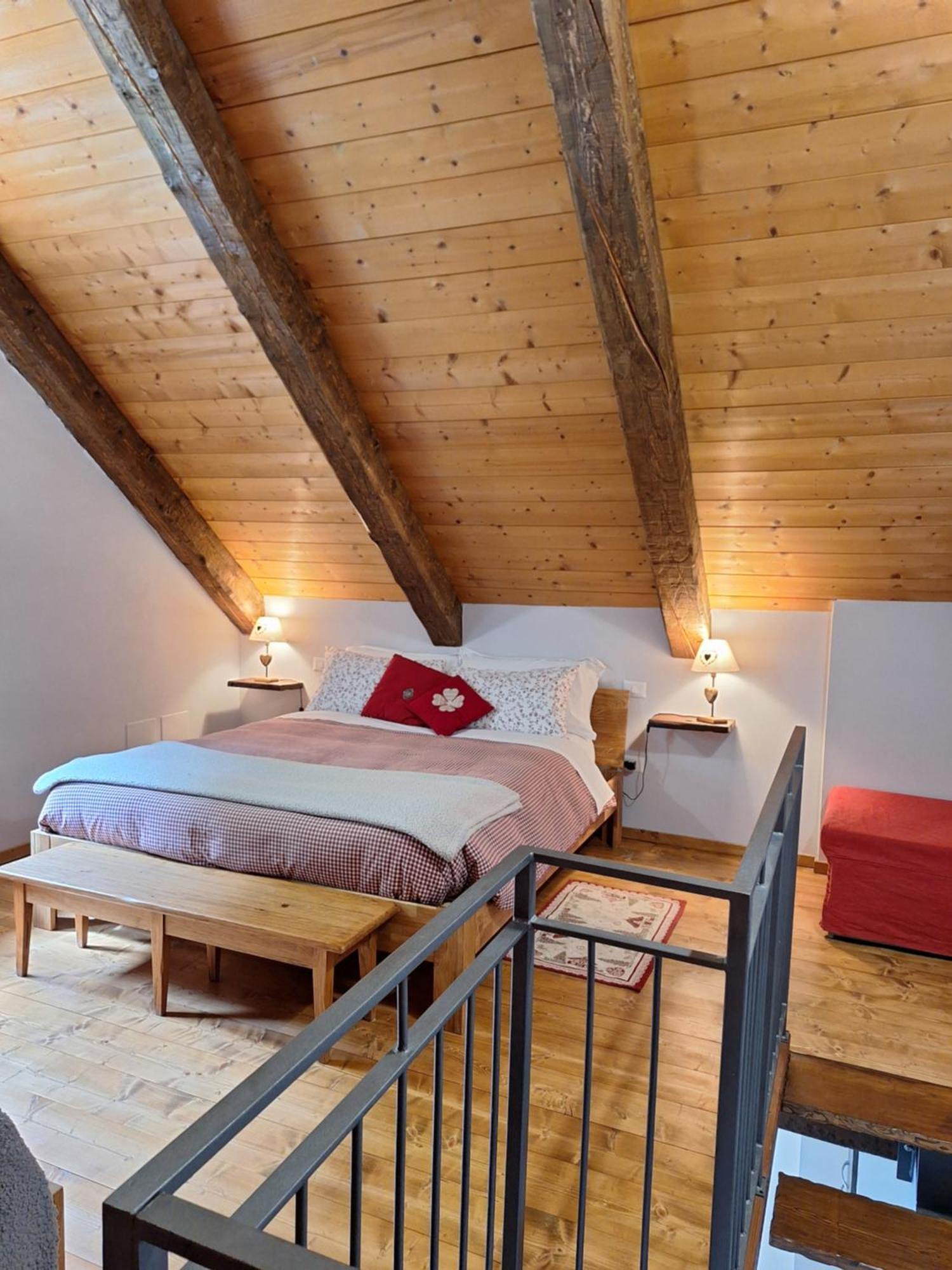 Locanda Del Sasso Rooms Кродо Екстериор снимка